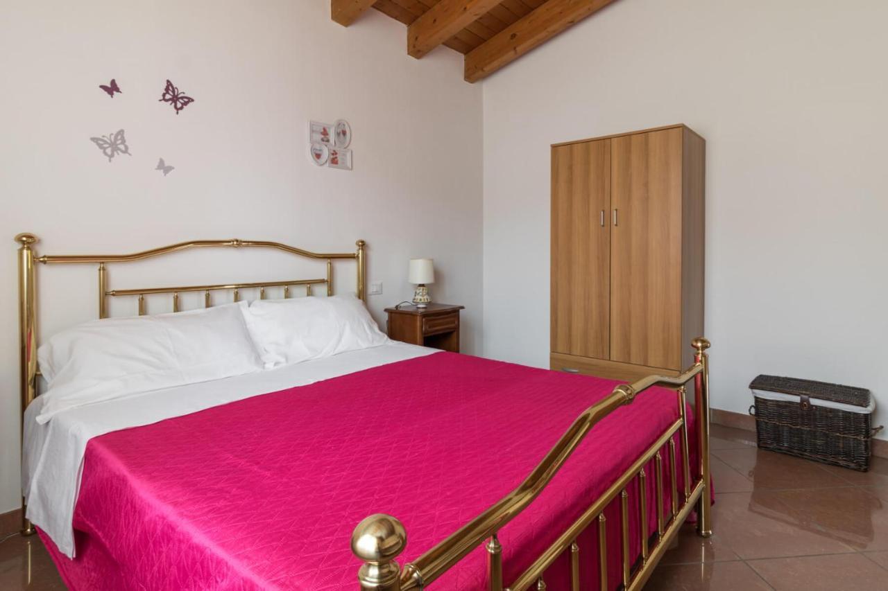 Frank Ronyo Apartment Desenzano del Garda Bagian luar foto
