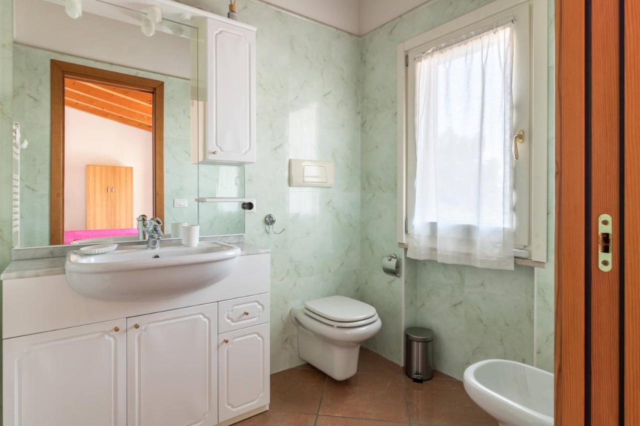 Frank Ronyo Apartment Desenzano del Garda Bagian luar foto