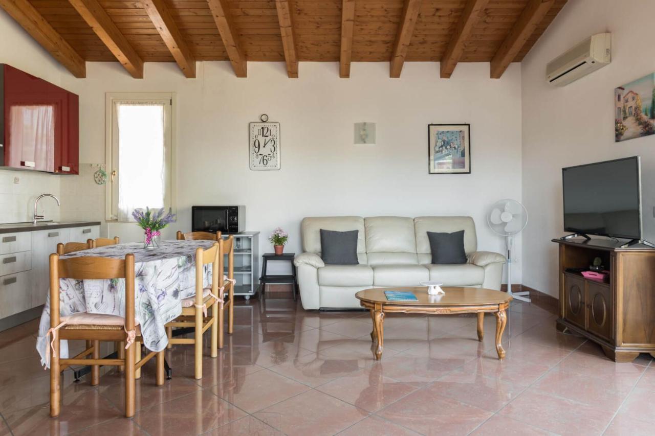 Frank Ronyo Apartment Desenzano del Garda Bagian luar foto