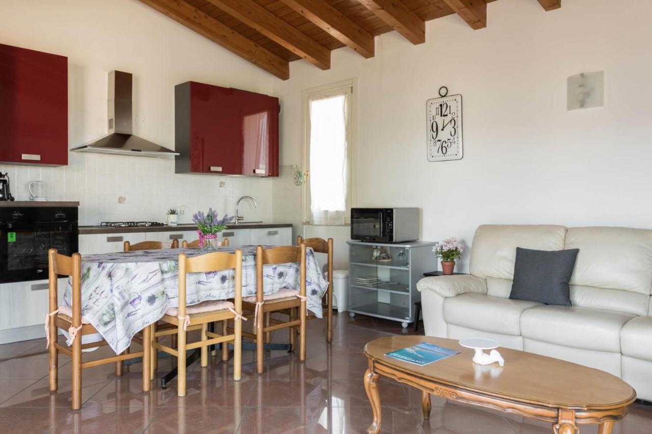 Frank Ronyo Apartment Desenzano del Garda Bagian luar foto